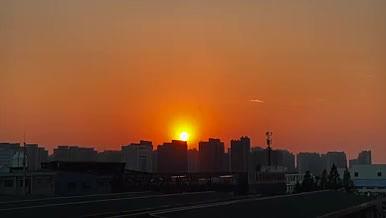 城市下午黄昏日落夕阳视频的预览图